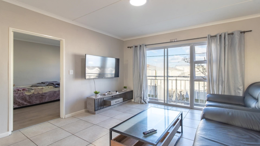 2 Bedroom Property for Sale in Cravenby Western Cape